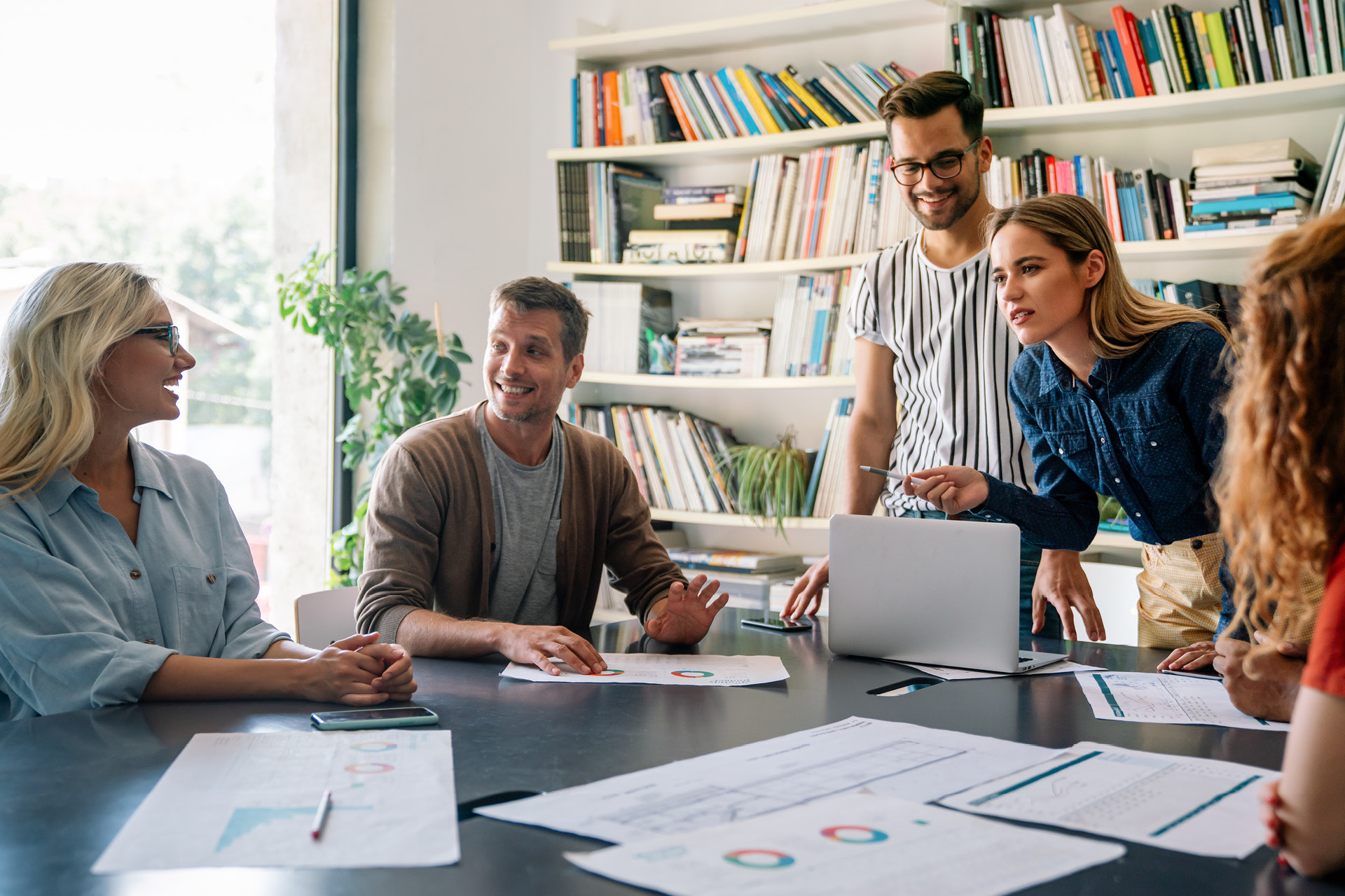 Agenturteam im Projektraum